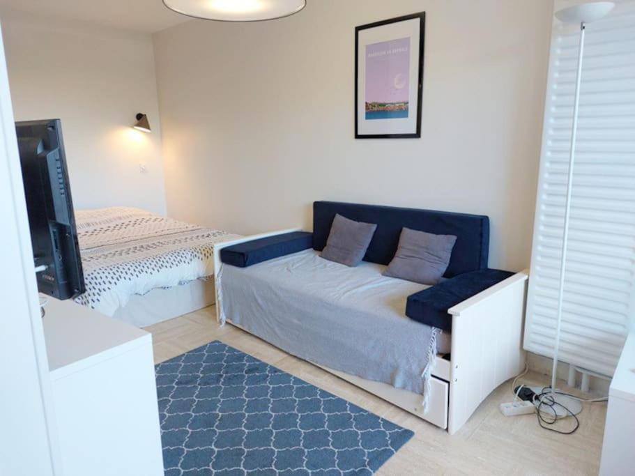 Studio Eleverca 3*- Rez De Jardin Terrasse - Axelle Loc'Appart Mandelieu Zewnętrze zdjęcie