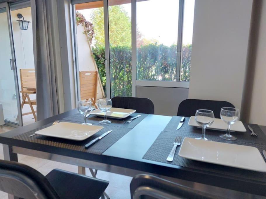 Studio Eleverca 3*- Rez De Jardin Terrasse - Axelle Loc'Appart Mandelieu Zewnętrze zdjęcie
