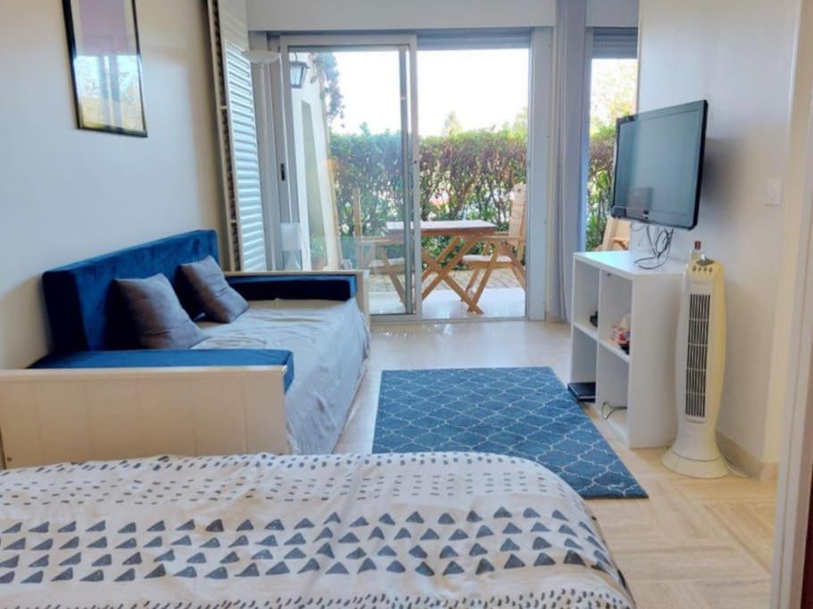 Studio Eleverca 3*- Rez De Jardin Terrasse - Axelle Loc'Appart Mandelieu Zewnętrze zdjęcie